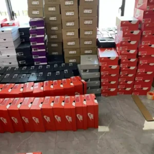 Sneakers pallets