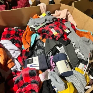 Mixed clothings pallet