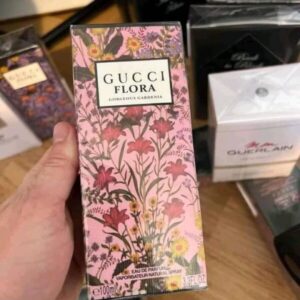 Gucci Flora perfumes pallet