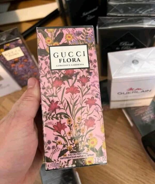 Gucci Flora perfumes pallet