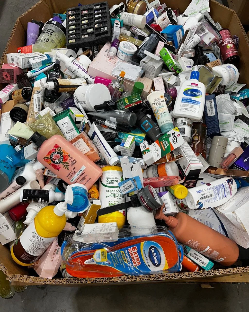Liquidation Cosmetics Pallets